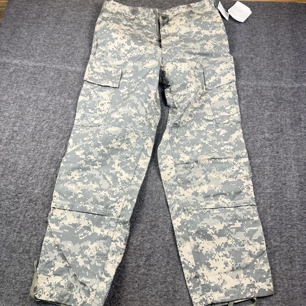US Military Combat FR Pants Medium Trousers Digital Camo Flame Resistant Army